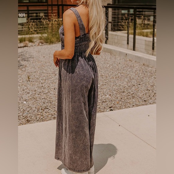 NWT UMGEE Mineral Washed Navy Smocked Back Wide Leg Jumpsuit Jumper - Picture 3 of 5